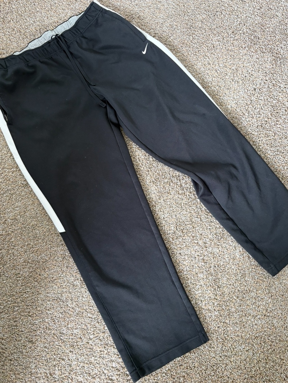 Nike Vintage Men’s Black Track Pants • Size L